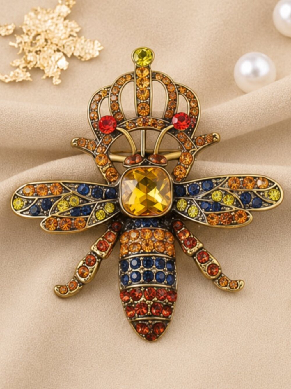 💎 Regal Crown Bee Brooch – Gold-Tone Multicolour Rhinestone Statement Pin